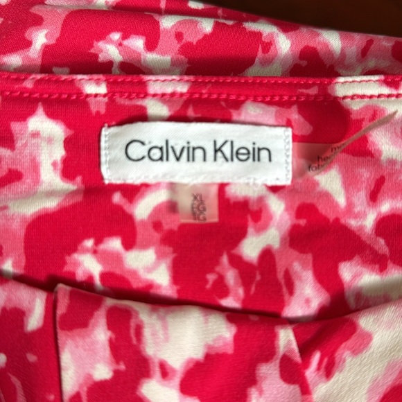 Calvin Klein sleeveless top - Picture 5 of 5